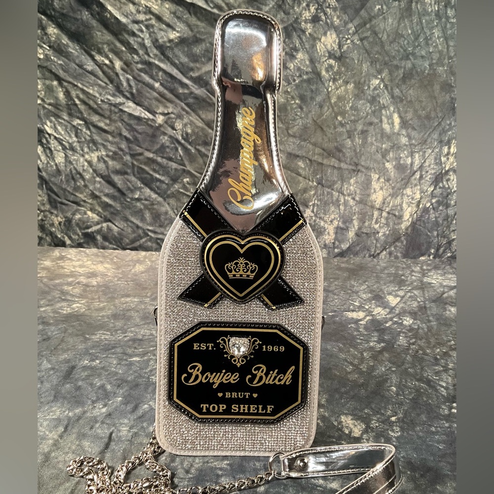 Silver champagne bottle shoulder strap purse. - Picture 2 of 5